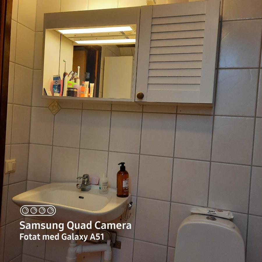 Naturnaera Dubbelrum B&B I Uppsala Ramstalund Exterior photo